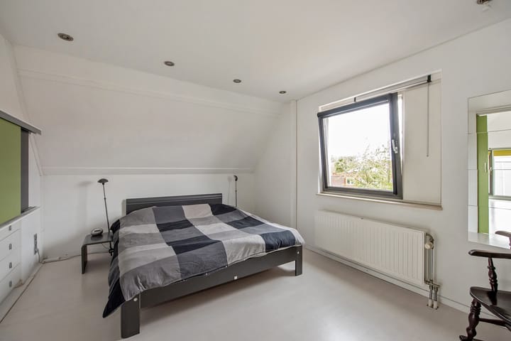 Photo 16 of Oeverwallaan 41