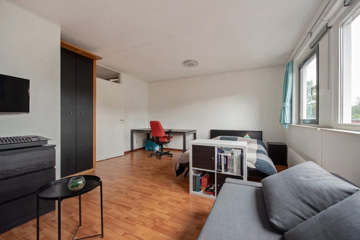 Photo 19 of Oeverwallaan 41