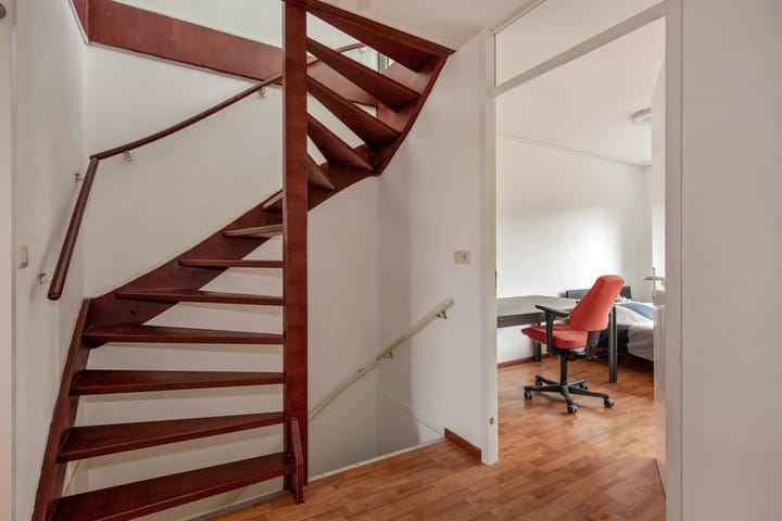 Photo 22 of Oeverwallaan 41