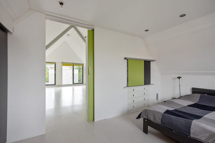 Photo 24 of Oeverwallaan 41