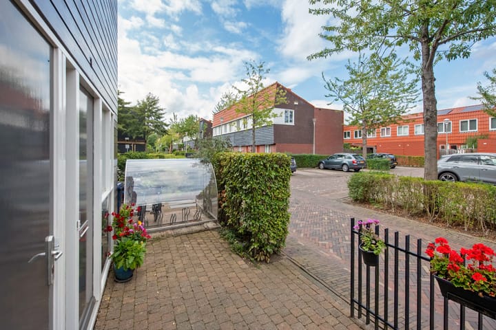 Photo 32 of Oeverwallaan 41