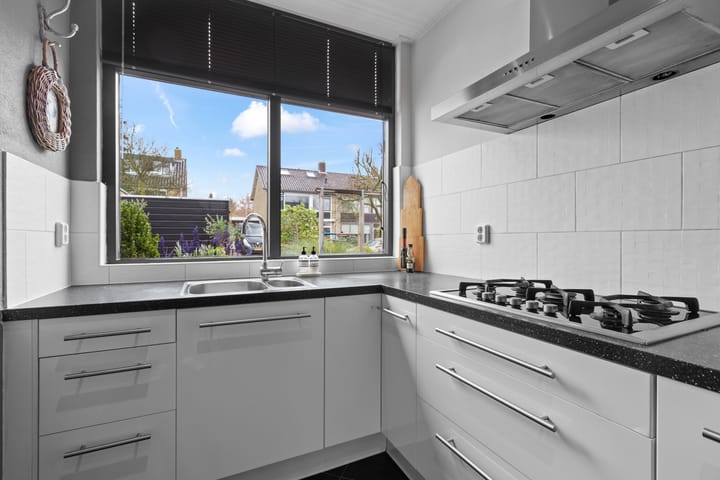 Photo 11 of Burgemeester Haefkensstraat 13