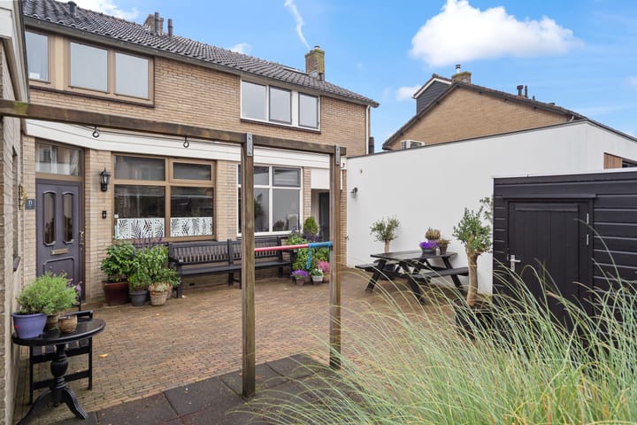 Photo 42 of Burgemeester Haefkensstraat 13