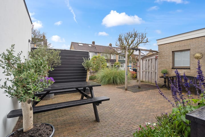 Photo 44 of Burgemeester Haefkensstraat 13