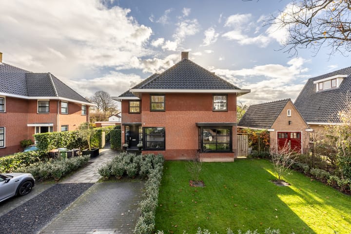 Foto 8 van Stationsweg 57