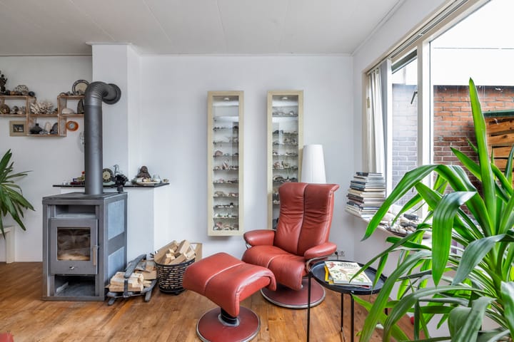 Photo 11 of Esdoornlaan 18