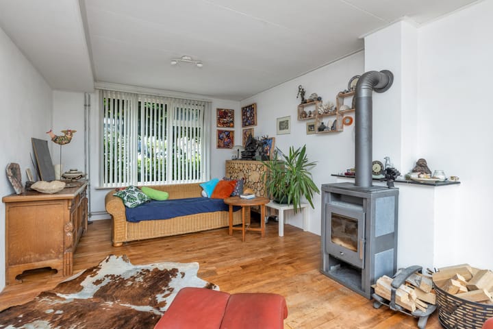 Photo 12 of Esdoornlaan 18