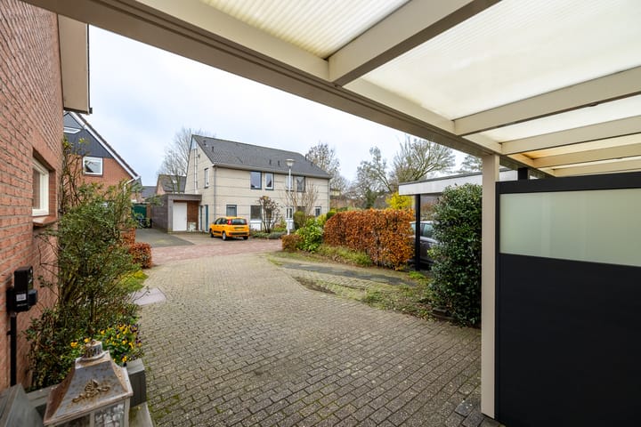 Foto 45 van Uijlenbroeklaan 13