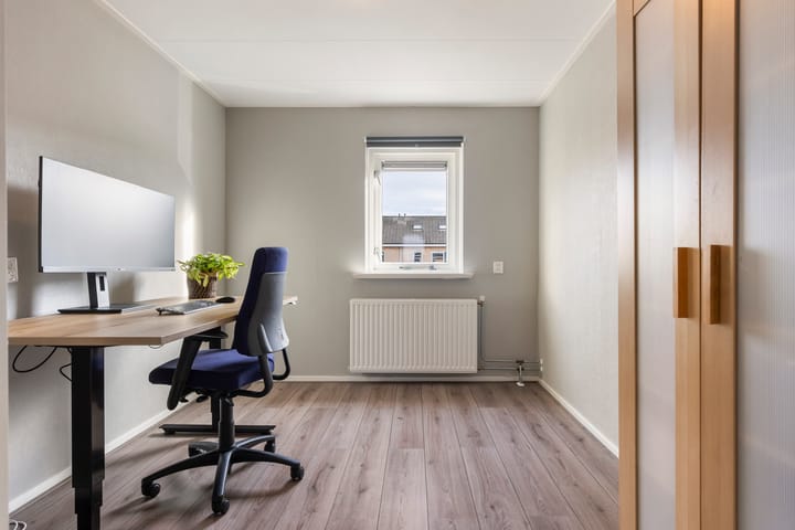 Photo 37 of Operettestraat 28