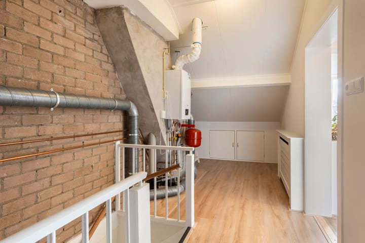 Photo 42 of Operettestraat 28