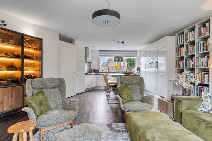 Foto 9 van Van Zeylstraat 26