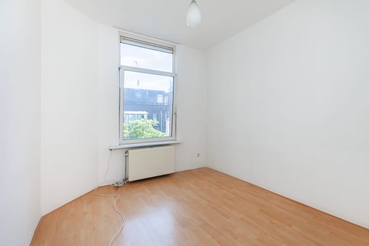 Foto 12 van Van de Veldestraat 68