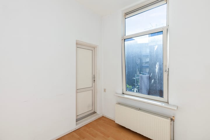 Foto 16 van Van de Veldestraat 68