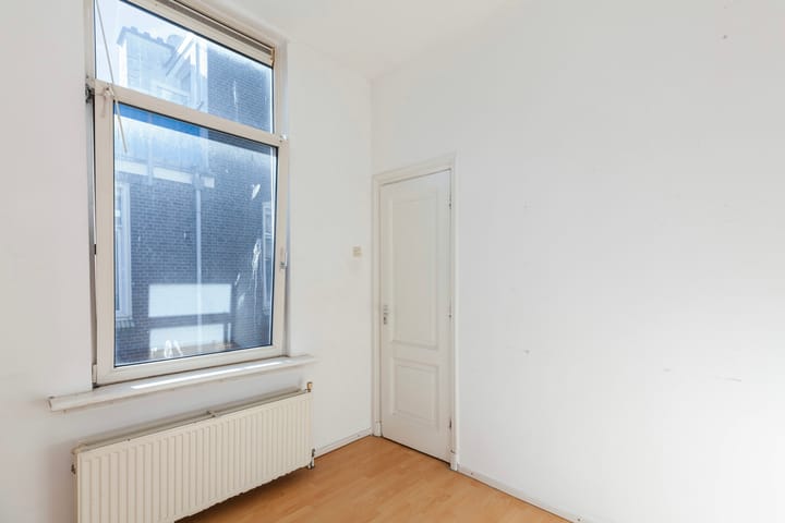 Foto 17 van Van de Veldestraat 68