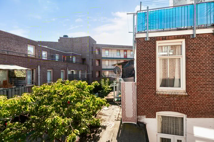 Foto 28 van Van de Veldestraat 68