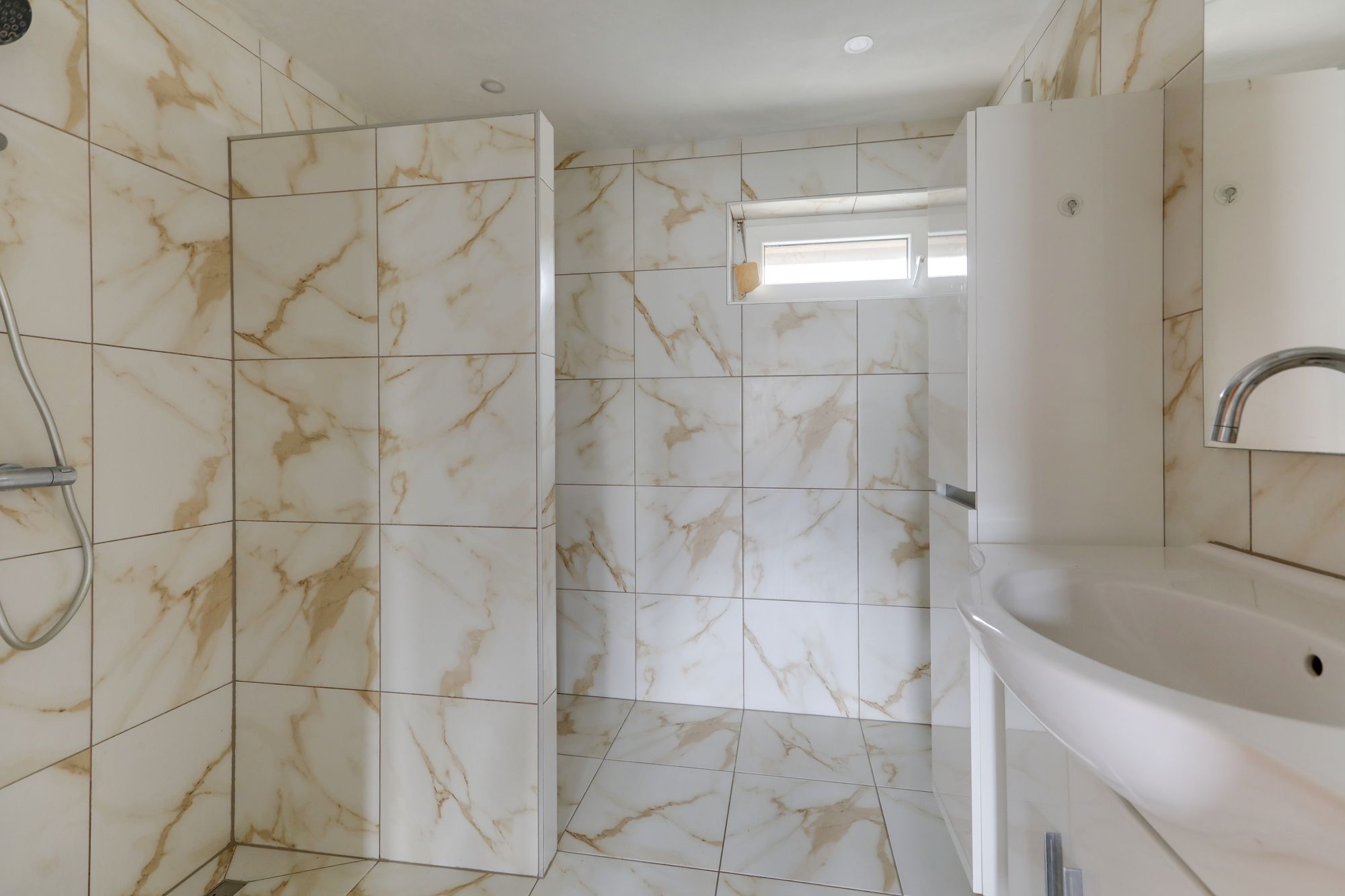 Foto 21 van Abraham Kuyperstraat 11