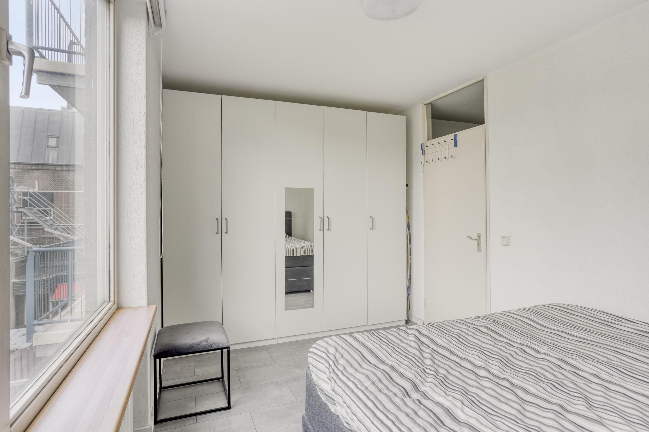 Photo 15 of Essenburgstraat 38-A