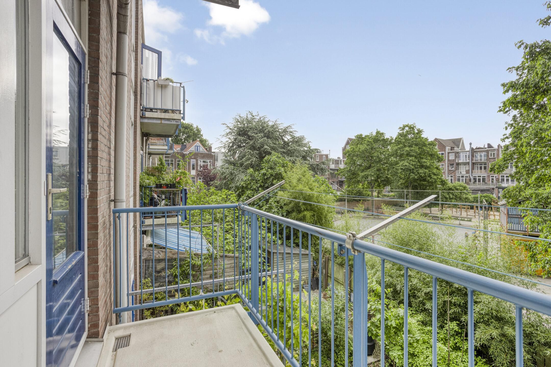 Photo 18 of Essenburgstraat 38-A