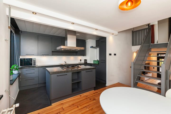 Photo 13 of Oosthavenplaats 32