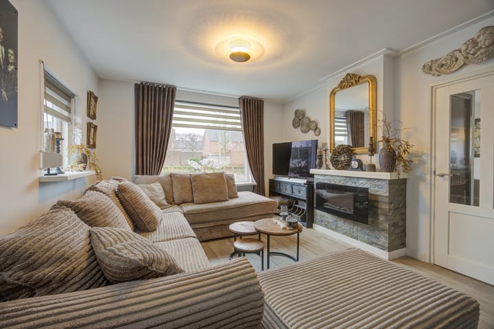 Photo 16 of Poppestraat 80