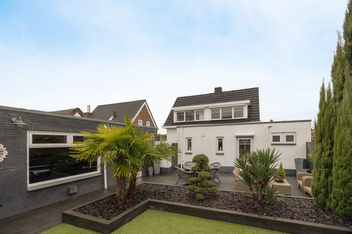 Photo 36 of Poppestraat 80