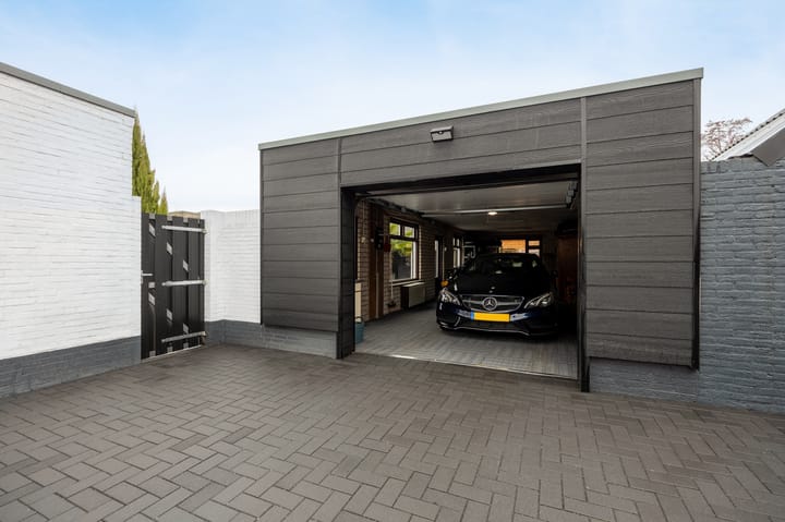 Photo 41 of Poppestraat 80