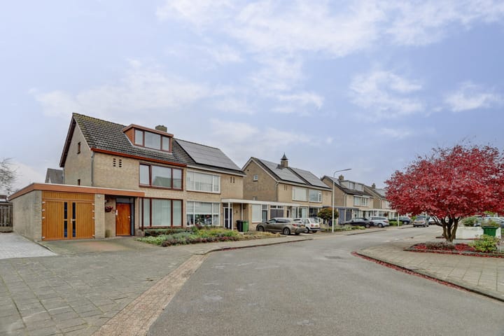 Foto 1 van Rooseveltstraat 70