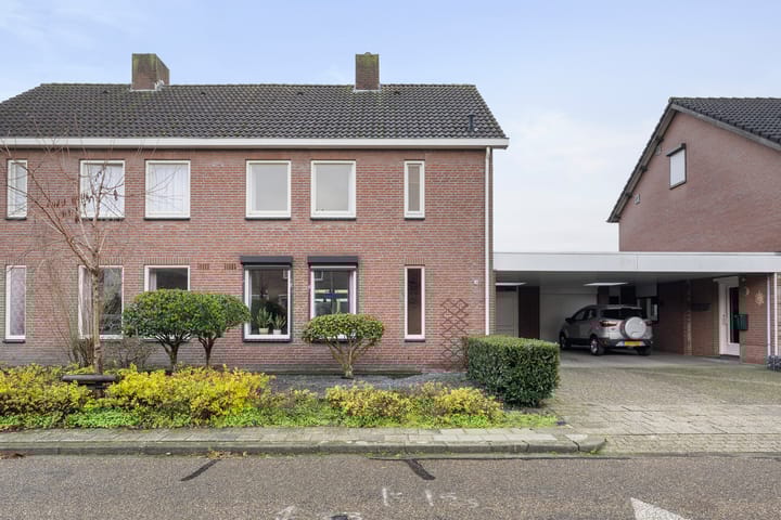 Photo 42 of Pastoor Goossensstraat 34