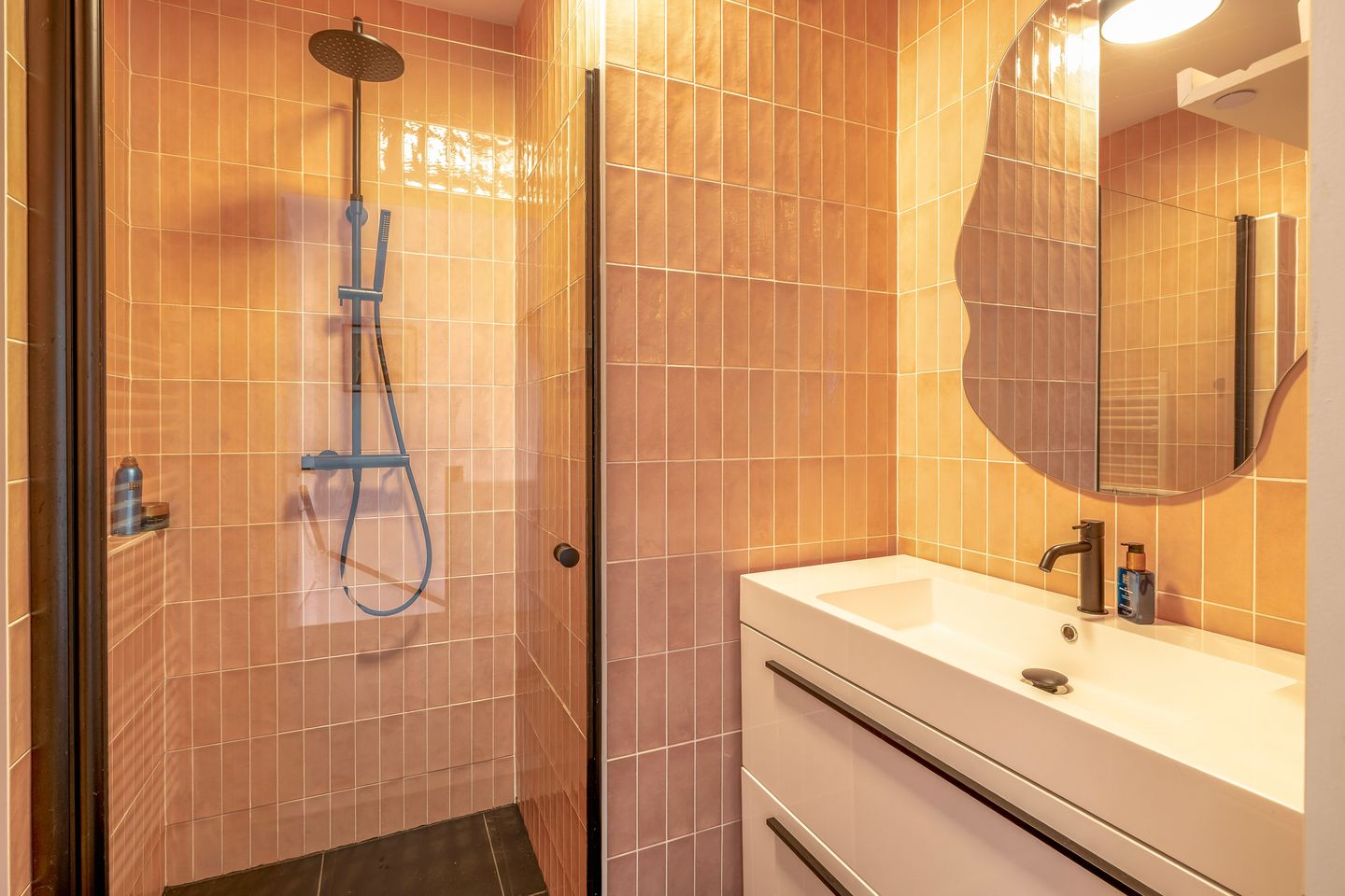 Foto 5 van Weena 983