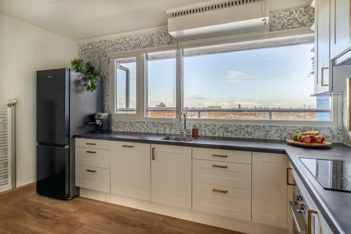 Photo 21 of Weena 983