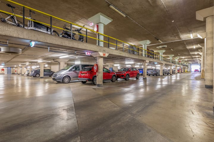 Photo 31 of Weena 983