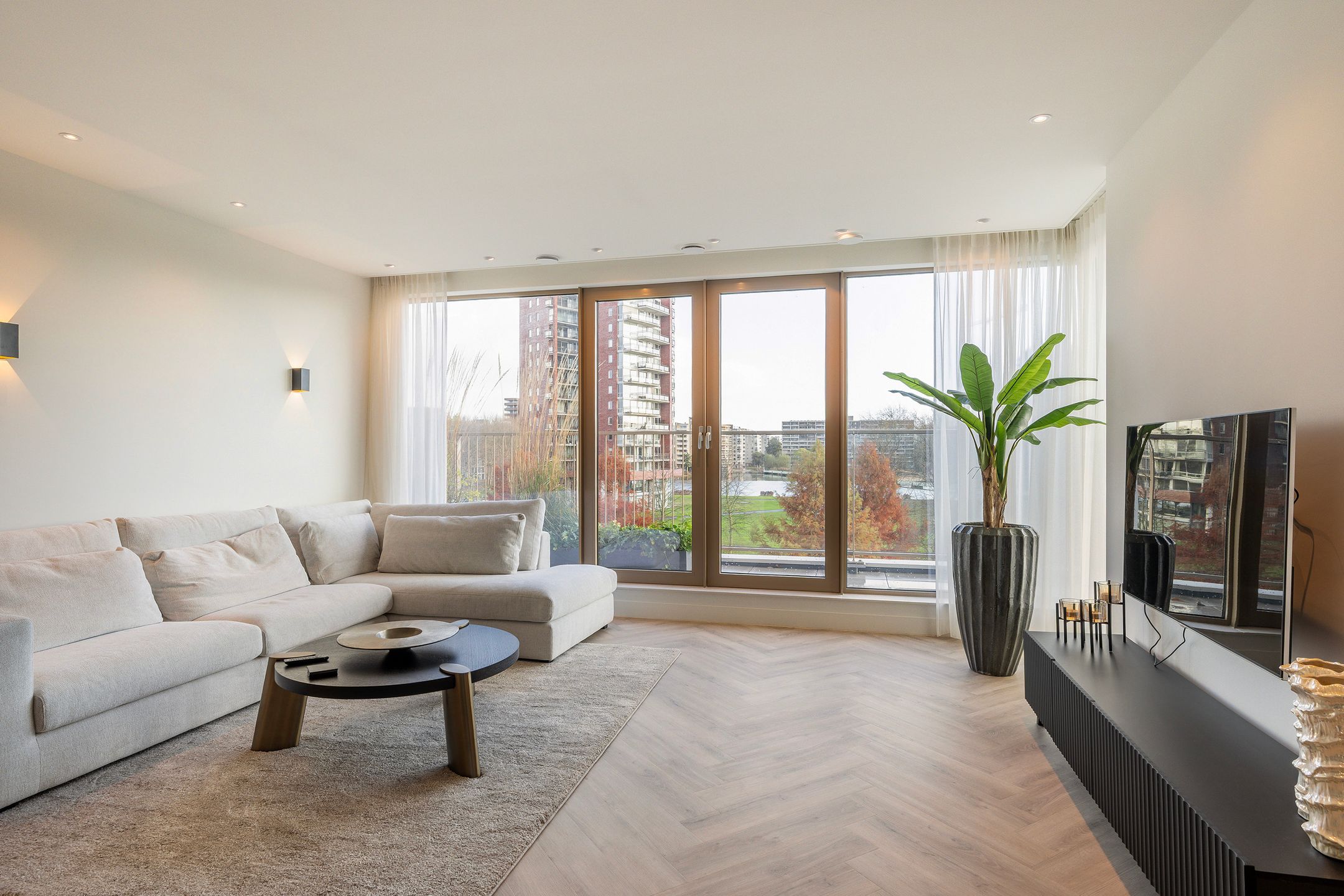 Photo 18 of Nancy Zeelenbergsingel 98