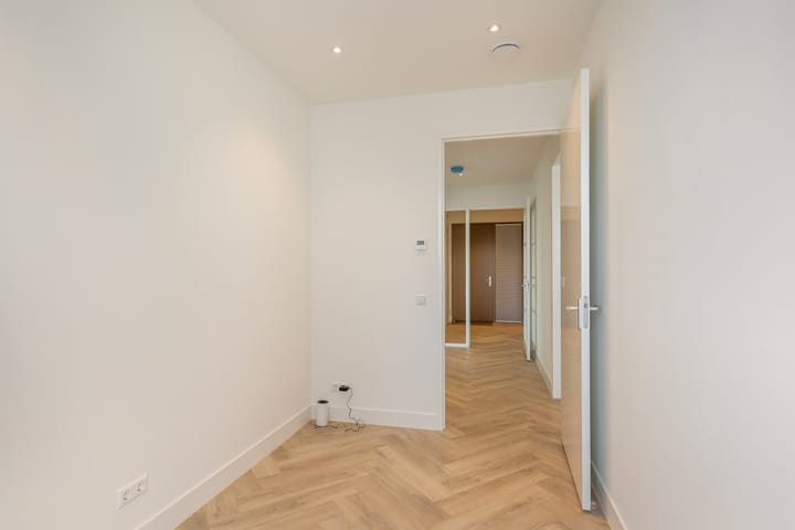 Photo 39 of Nancy Zeelenbergsingel 98