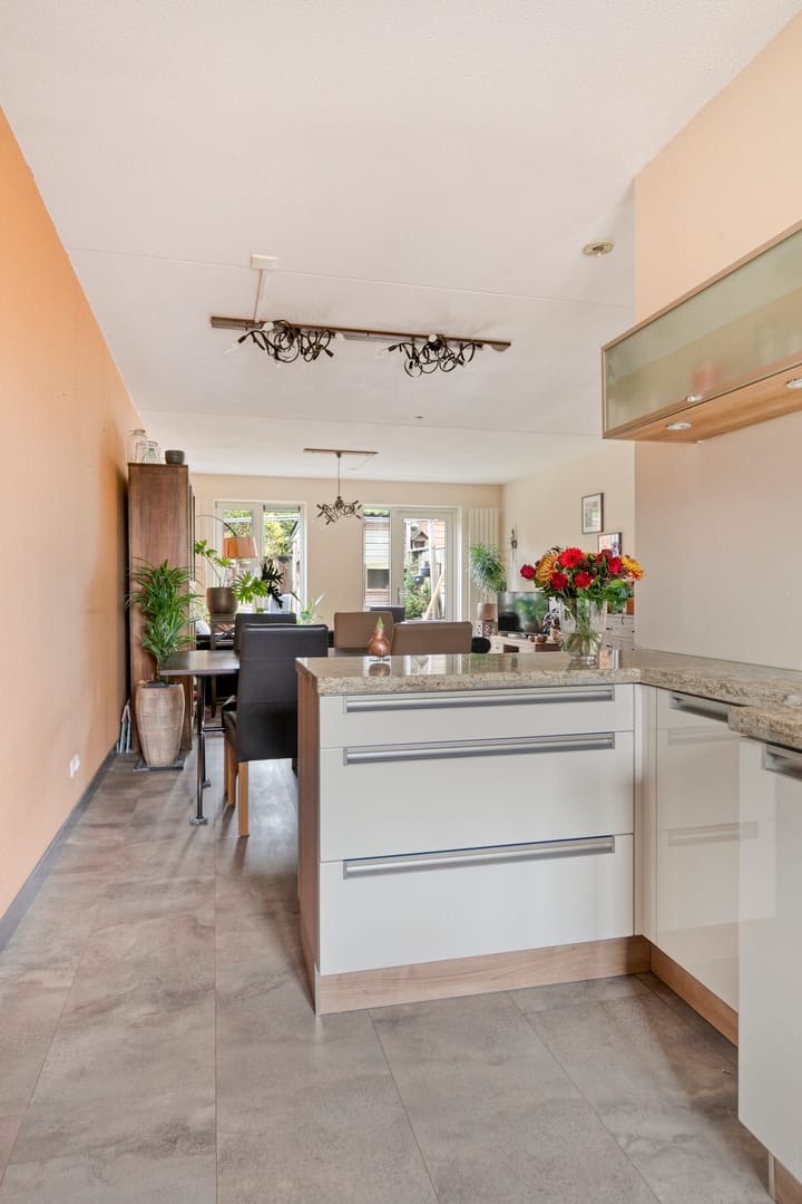 Foto 8 van Joop den Uylstraat 29