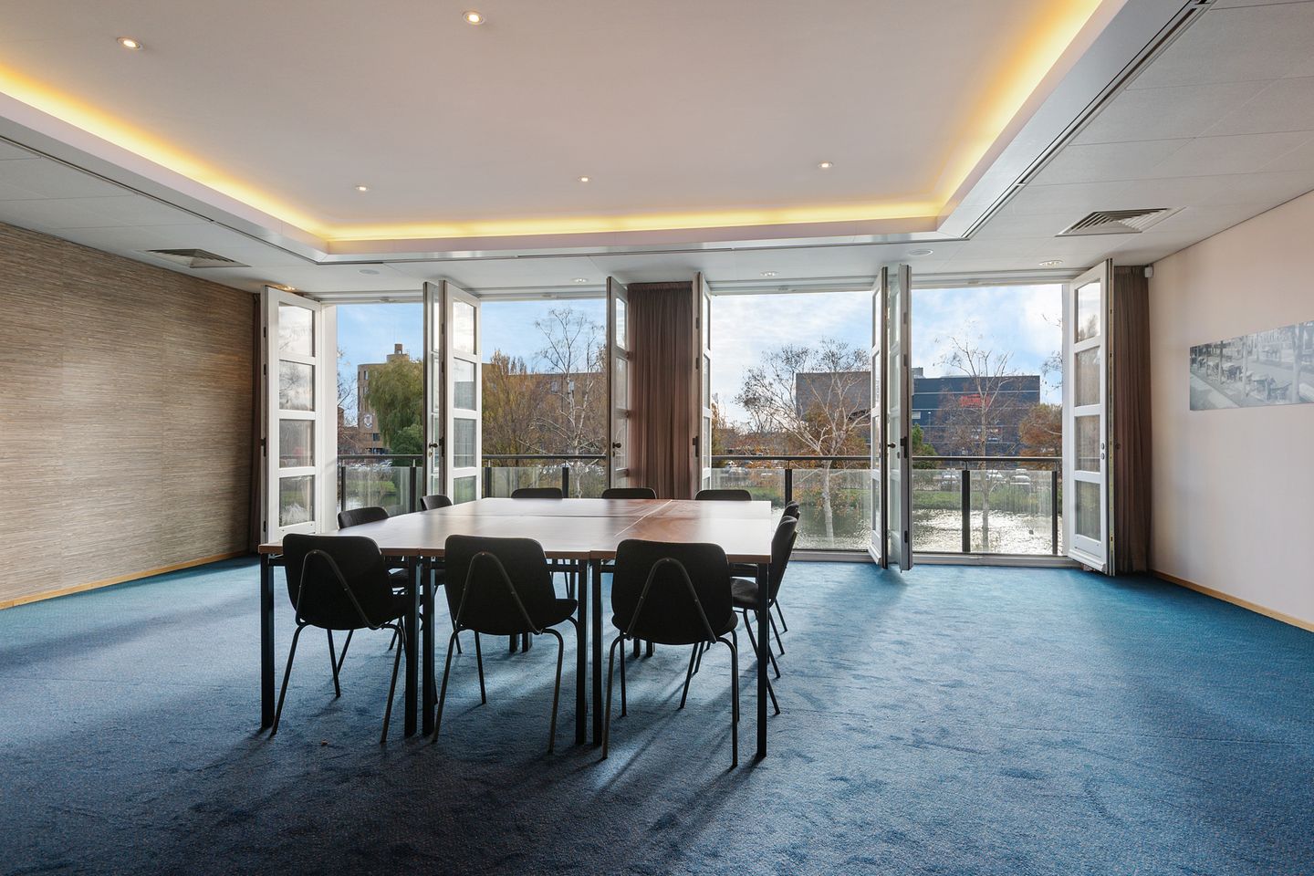 Bekijk foto 2 van Velserweg 18