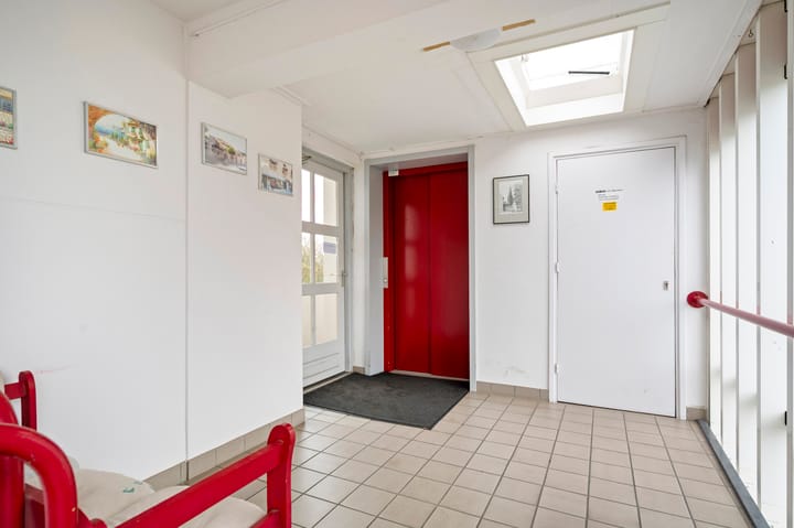 Photo 9 of Rosmolenstraat 38-III