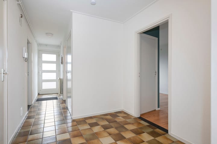 Photo 10 of Rosmolenstraat 38-III