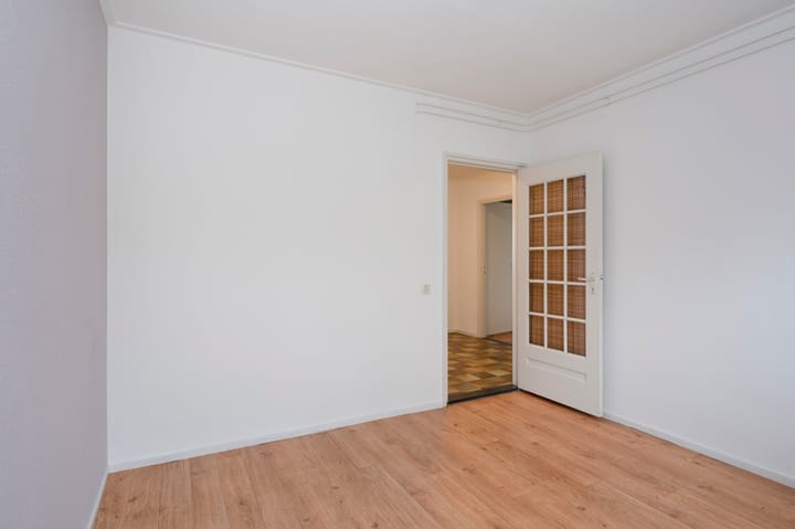 Photo 21 of Rosmolenstraat 38-III