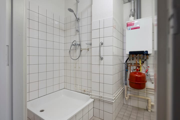 Photo 24 of Rosmolenstraat 38-III