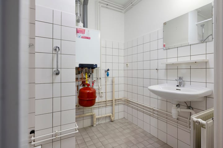 Photo 25 of Rosmolenstraat 38-III