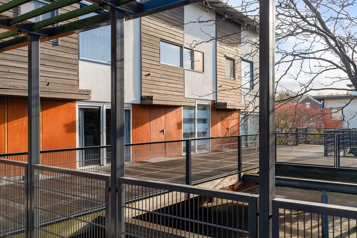 Photo 5 of Zus Braunstraat 32