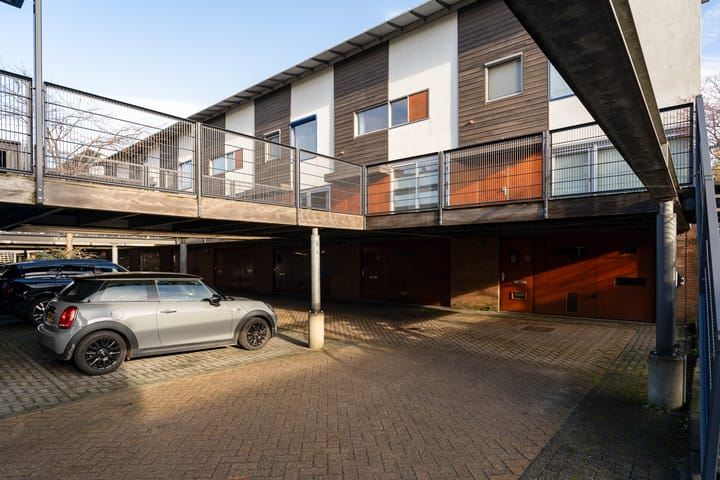 Photo 6 of Zus Braunstraat 32