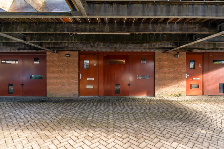 Photo 7 of Zus Braunstraat 32