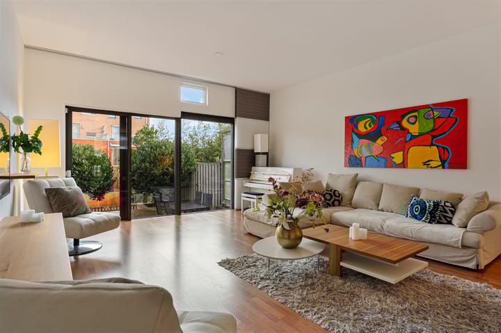 Photo 14 of Zus Braunstraat 32