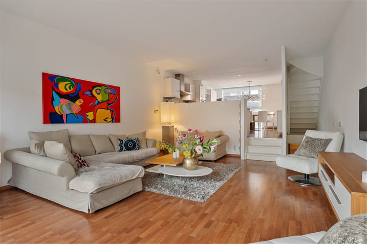 Photo 17 of Zus Braunstraat 32