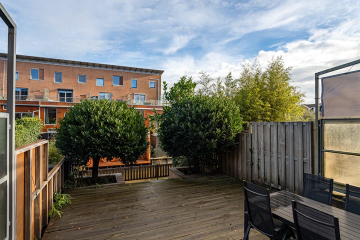 Photo 32 of Zus Braunstraat 32