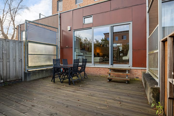 Photo 37 of Zus Braunstraat 32