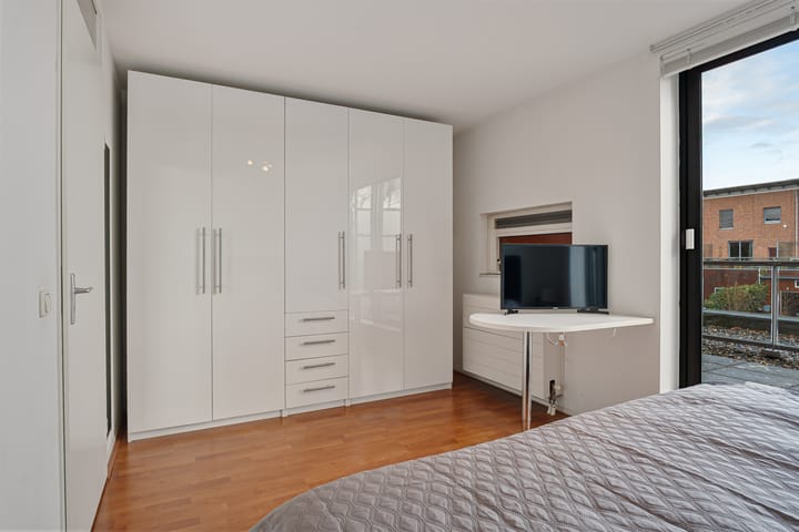 Photo 44 of Zus Braunstraat 32