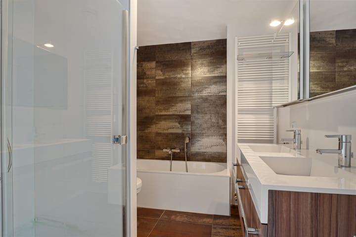 Photo 51 of Zus Braunstraat 32