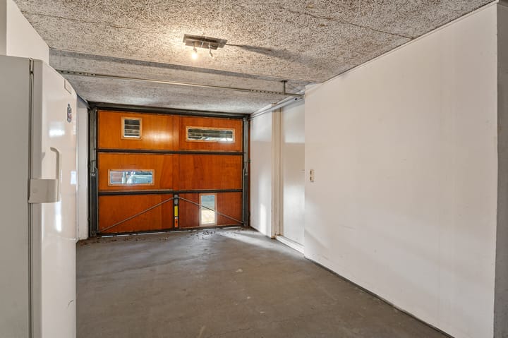 Photo 66 of Zus Braunstraat 32